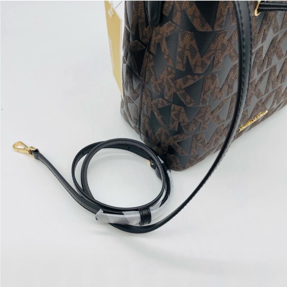 Michael Kors Medium Suri Bucket Messenger Crossbody Satchel - Picture 10 of 15